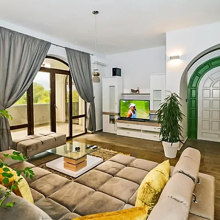 Luxurious In With Sauna Prázdninový dům *