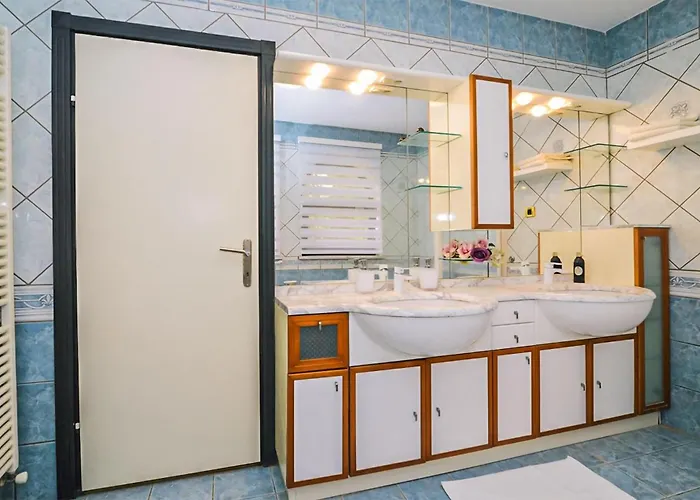 Pet Friendly In With Sauna * Jurdani