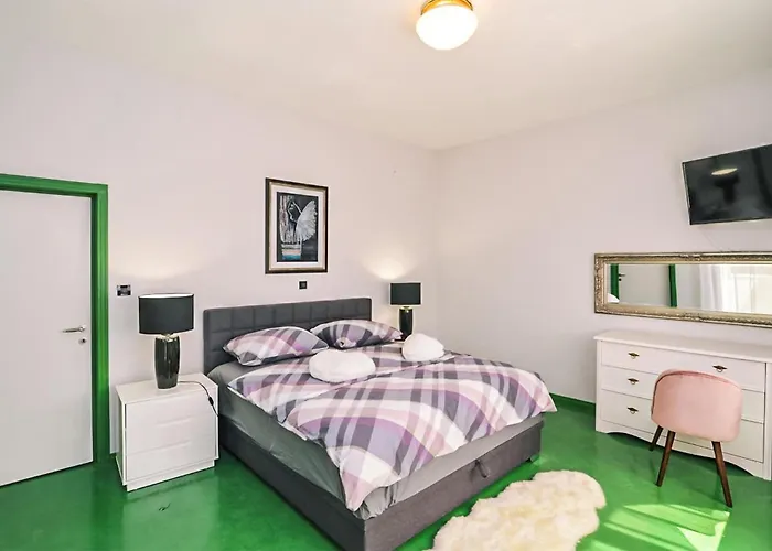Pet Friendly In With Sauna * Jurdani